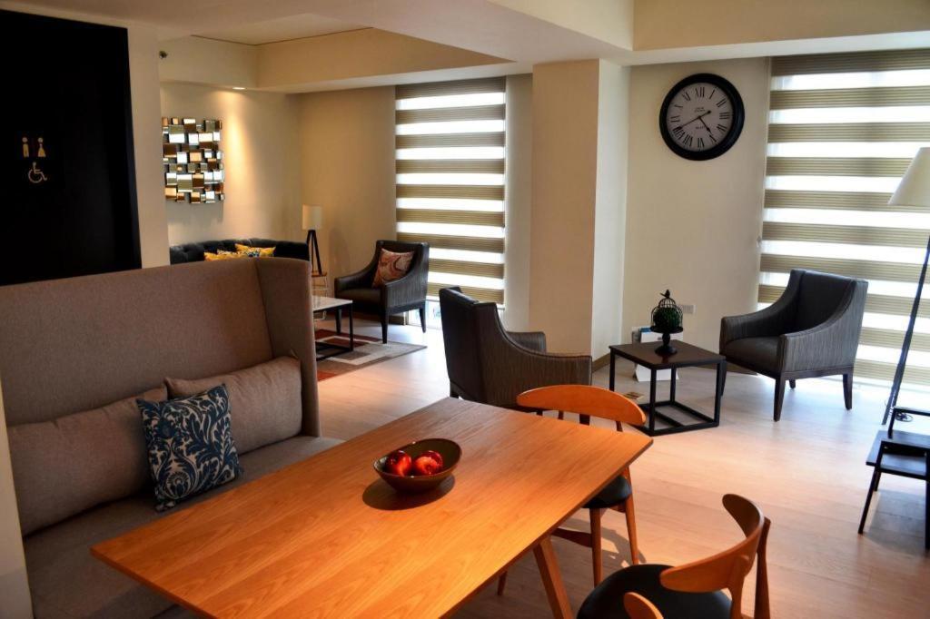Home Crest Hotel Davao Zewnętrze zdjęcie