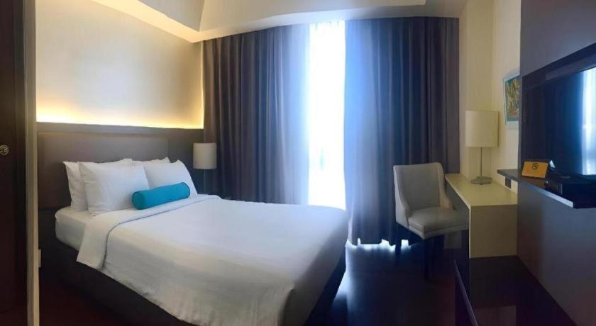 Home Crest Hotel Davao Zewnętrze zdjęcie